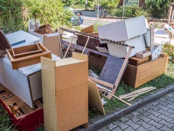 Best Foreclosure Cleanout  in Mastic, NY